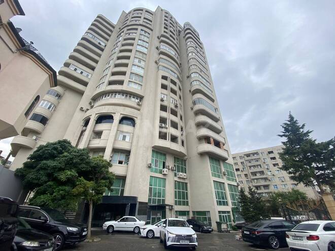 Satılır 4 otaqlı yeni tikili 220 m², 8 Noyabr m., photo 1 from 24