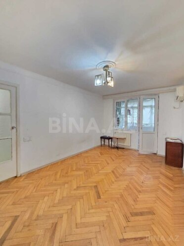 Продаётся 2-комн. вторичка 55 м², м. Элмляр Академиясы, photo 1 from 16