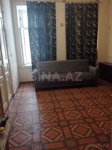 Satılır 2 otaqlı köhnə tikili 60 m², Nizami m., photo 3 from 9