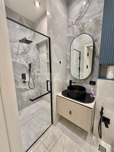 Сдается 3-комн. новостройка 130 м², м. Низами, photo 27 from 31