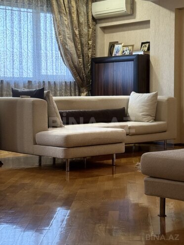 Satılır 5 otaqlı köhnə tikili 190 m², Nəsimi r., photo 30 from 32