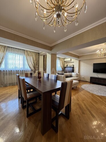 Satılır 5 otaqlı köhnə tikili 190 m², Nəsimi r., photo 6 from 32