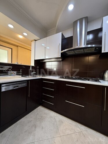 Satılır 5 otaqlı köhnə tikili 190 m², Nəsimi r., photo 19 from 32