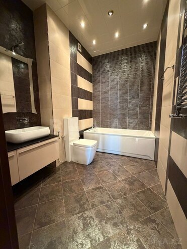 Satılır 4 otaqlı yeni tikili 190 m², Nəsimi r., photo 14 from 16
