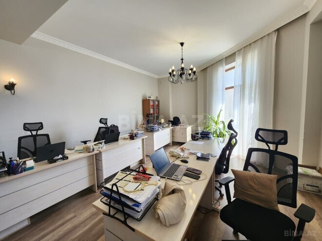 Сдаётся 3-комн. офис 140 м², Хатаинский р., photo 8 from 18