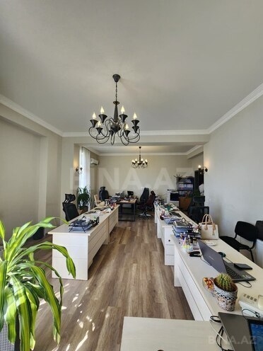 Сдаётся 3-комн. офис 140 м², Хатаинский р., photo 1 from 18