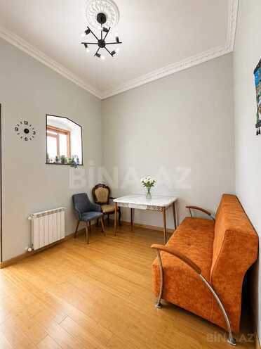 Satılır 3 otaqlı köhnə tikili 120 m², 28 May m., photo 14 from 17