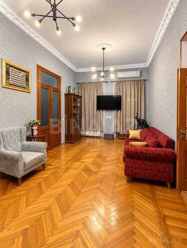 Satılır 3 otaqlı köhnə tikili 120 m², 28 May m., photo 7 from 17