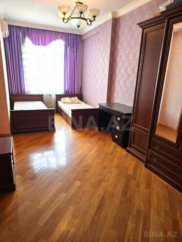 Продаётся 3-комн. новостройка 130 м², м. Низами, photo 6 from 9