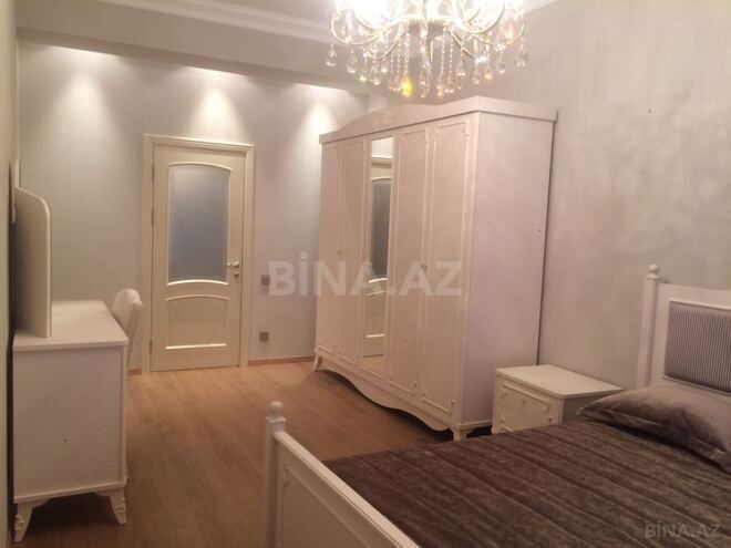 Сдаётся 3-комн. новостройка 160 м², м. Низами, photo 4 from 18