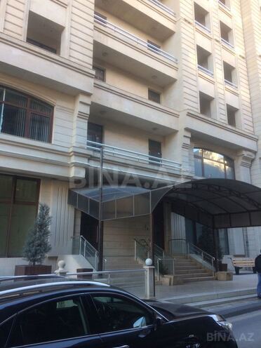 Сдаётся 3-комн. новостройка 160 м², м. Низами, photo 15 from 18