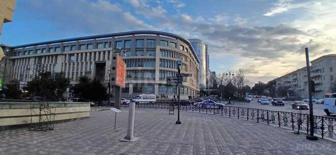 Продаётся 3-комн. вторичка 80 м², Ясамальский р., photo 5 from 7