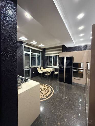 Сдаётся 4-комн. новостройка 180 м², м. Низами, photo 11 from 16