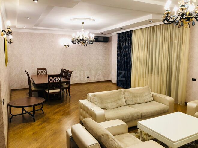 Сдаётся 3-комн. новостройка 204 м², м. Элмляр Академиясы, photo 1 from 27