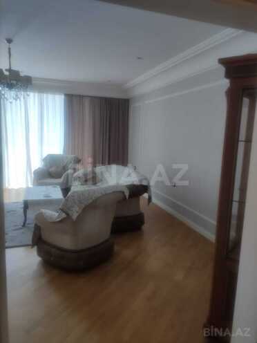 İcarəyə verilir 3 otaqlı yeni tikili 132 m², 28 May m., photo 1 from 30