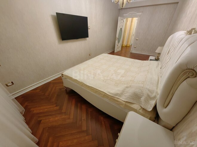 Satılır 4 otaqlı yeni tikili 215 m², 28 May m., photo 23 from 32