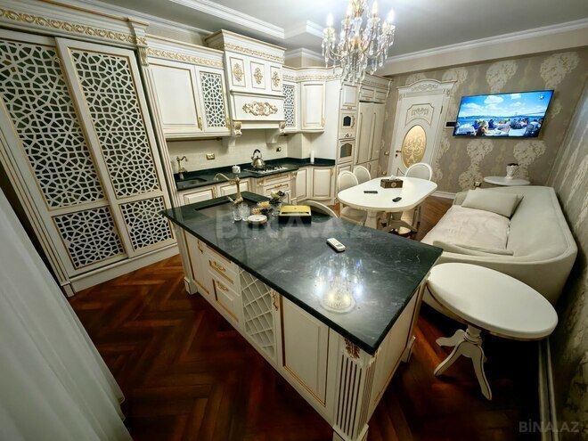 Satılır 4 otaqlı yeni tikili 215 m², 28 May m., photo 22 from 32