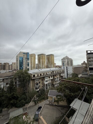 Продаётся 3-комн. вторичка 85 м², м. Низами, photo 12 from 19