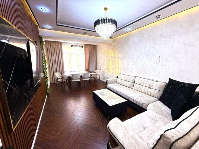 Продаётся 2-комн. новостройка 54 м², м. Нефтчиляр, photo 1 from 9