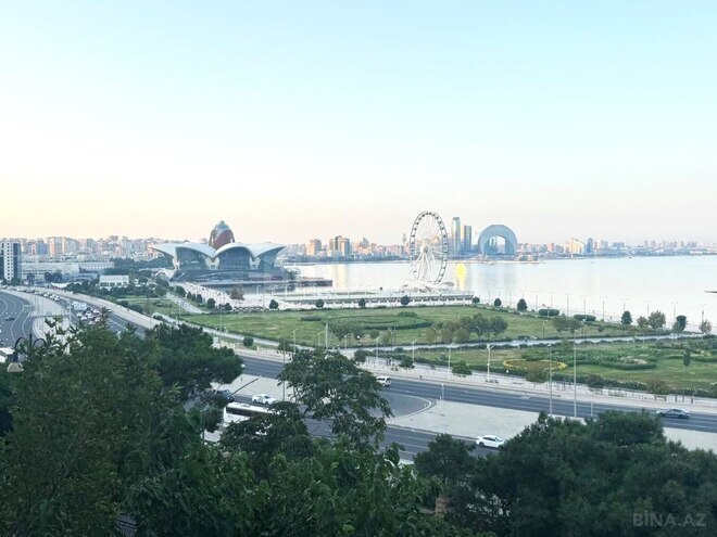 İcarəyə verilir 3 otaqlı köhnə tikili 80 m², Bayıl q., photo 1 from 21