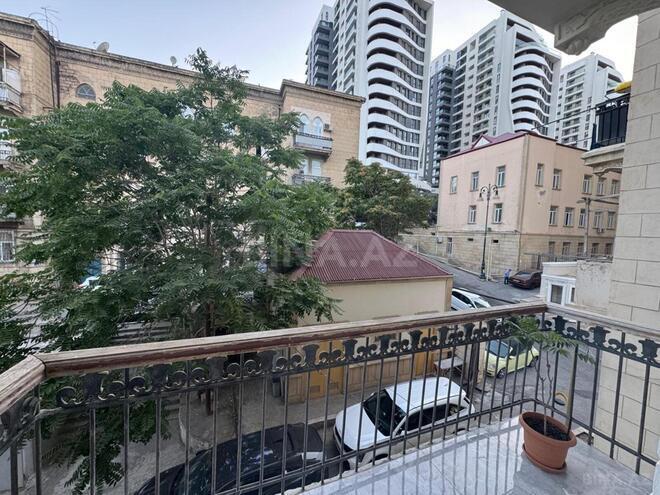 İcarəyə verilir 3 otaqlı köhnə tikili 80 m², Bayıl q., photo 20 from 21