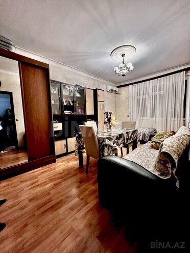 Продается 2-комн. вторичка 45 м², м. Мемар Аджеми, photo 1 from 10