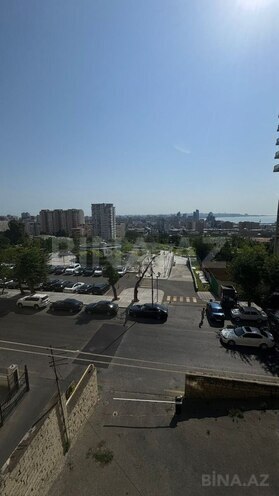 Продаётся 3-комн. вторичка 80 м², м. Элмляр Академиясы, photo 6 from 8