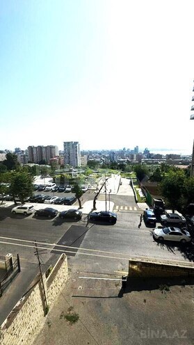 Продаётся 3-комн. вторичка 80 м², м. Элмляр Академиясы, photo 1 from 8