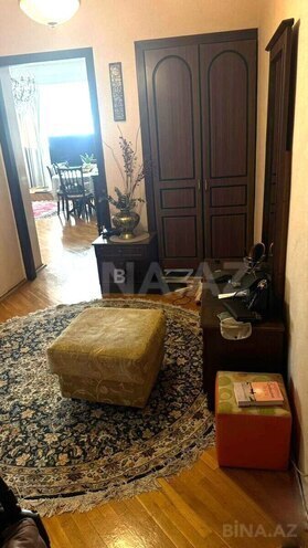 Продаётся 3-комн. вторичка 80 м², м. Элмляр Академиясы, photo 4 from 8