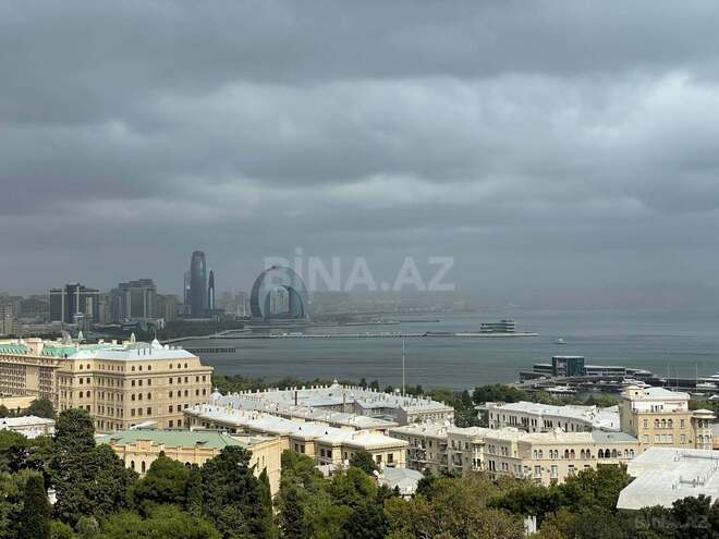 Сдаётся 3-комн. новостройка 130 м², м. Ичеришехер, photo 1 from 32