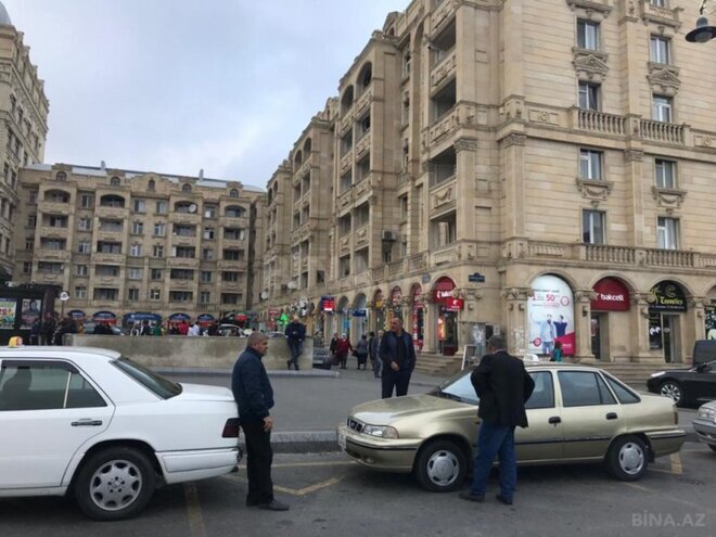 Satılır 2 otaqlı köhnə tikili 41 m², Gənclik m., photo 1 from 11