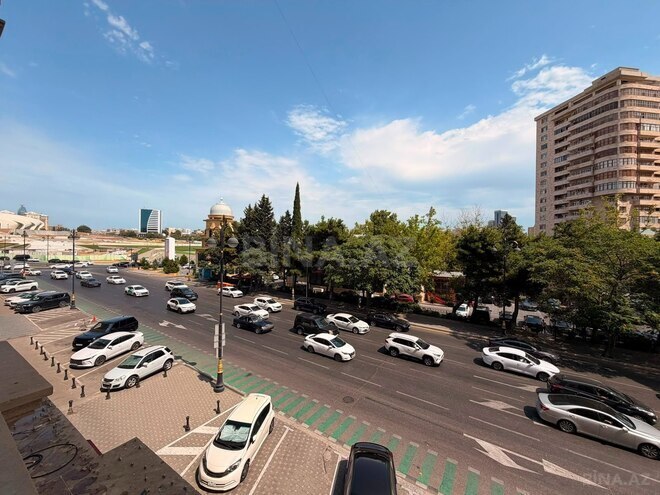 Satılır 4 otaqlı köhnə tikili 111 m², Gənclik m., photo 15 from 16
