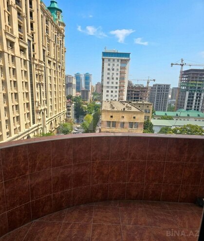 Продаётся 3-комн. новостройка 135 м², м. Низами, photo 3 from 12