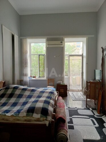 Продаётся 2-комн. вторичка 42 м², м. Сахил, photo 5 from 7