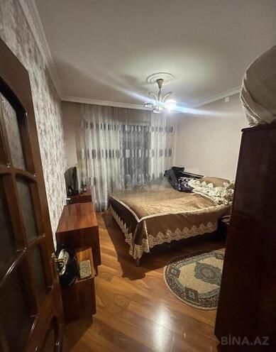 Продаётся 3-комн. вторичка 70 м², м. Ази Асланов, photo 3 from 11