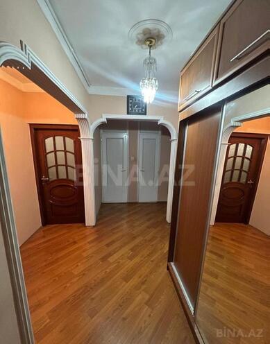 Продаётся 3-комн. вторичка 70 м², м. Ази Асланов, photo 6 from 11