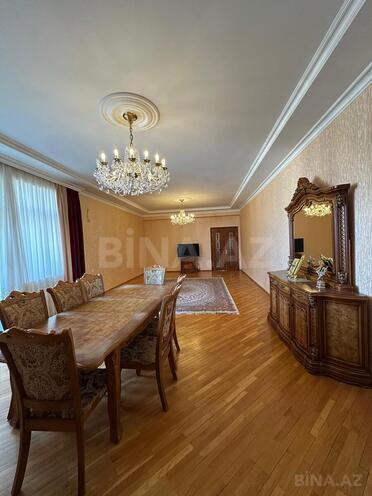 Продаётся 3-комн. новостройка 176 м², м. Элмляр Академиясы, photo 1 from 18