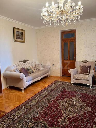 Satılır 3 otaqlı köhnə tikili 100 m², Elmlər Akademiyası m., photo 1 from 13