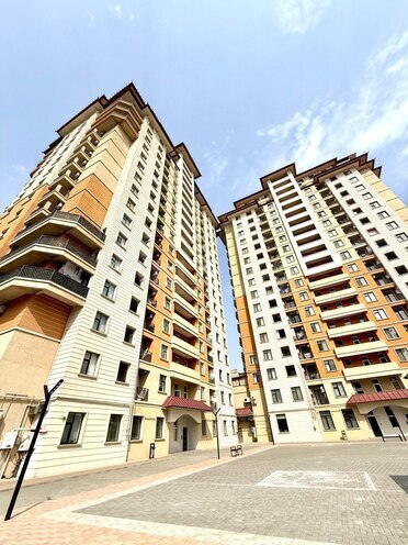 Продаётся 4-комн. новостройка 190 м², м. Кара Караев, photo 4 from 6