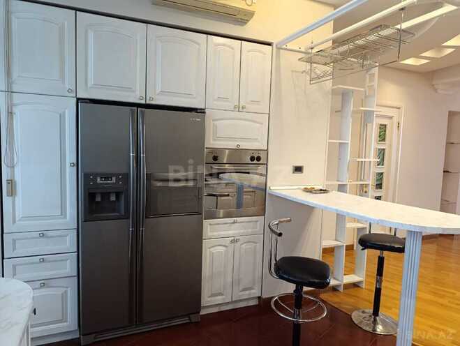 Сдаётся 3-комн. вторичка 185 м², м. Ичеришехер, photo 12 from 23