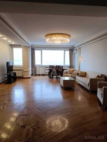 Сдаётся 3-комн. вторичка 185 м², м. Ичеришехер, photo 7 from 23