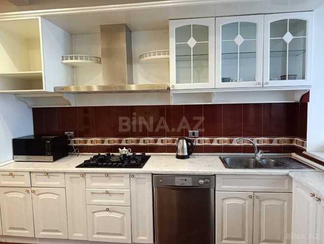 Сдаётся 3-комн. вторичка 185 м², м. Ичеришехер, photo 11 from 23