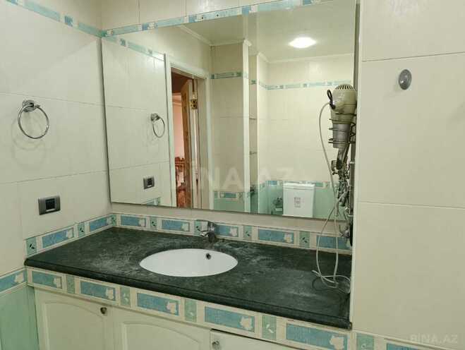 Сдаётся 3-комн. вторичка 185 м², м. Ичеришехер, photo 18 from 23