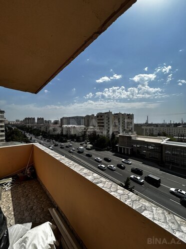 Продаётся 2-комн. вторичка 65 м², м. Кара Караев, photo 11 from 15