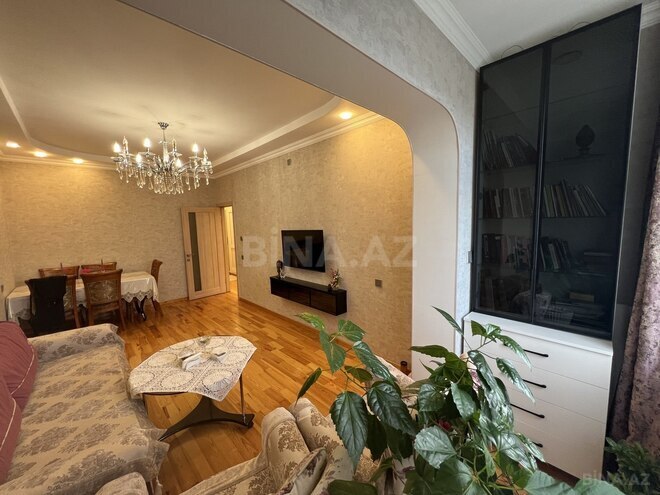 Продаётся 3-комн. вторичка 80 м², м. Ази Асланов, photo 5 from 31