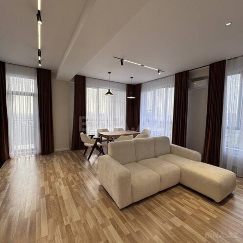 Сдаётся 2-комн. новостройка 100 м², м. Низами, photo 1 from 10