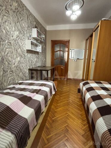 Продаётся 3-комн. вторичка 90 м², м. Нефтчиляр, photo 7 from 17