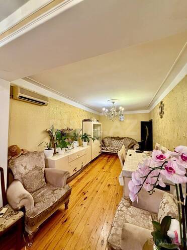 Satılır 4 otaqlı köhnə tikili 100 m², Yeni Günəşli q., photo 3 from 12