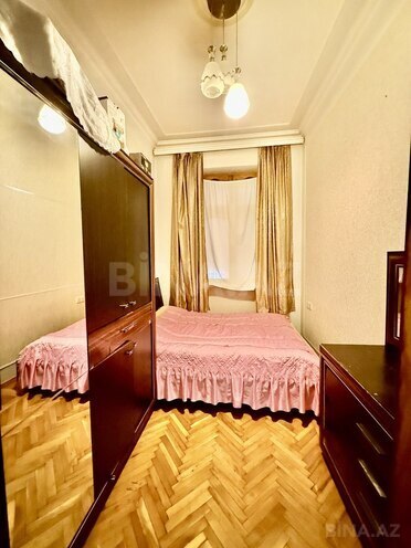 Продаётся 2-комн. вторичка 60 м², м. Кара Караев, photo 4 from 11