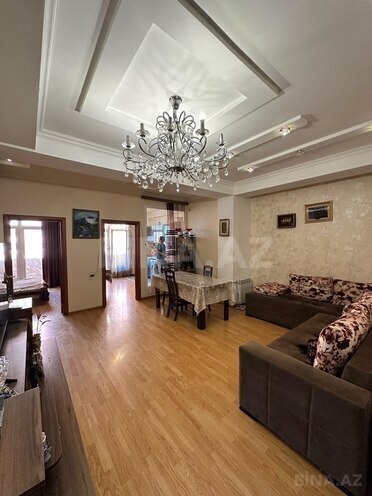 Satılır 2 otaqlı yeni tikili 67 m², İnşaatçılar m., photo 1 from 17